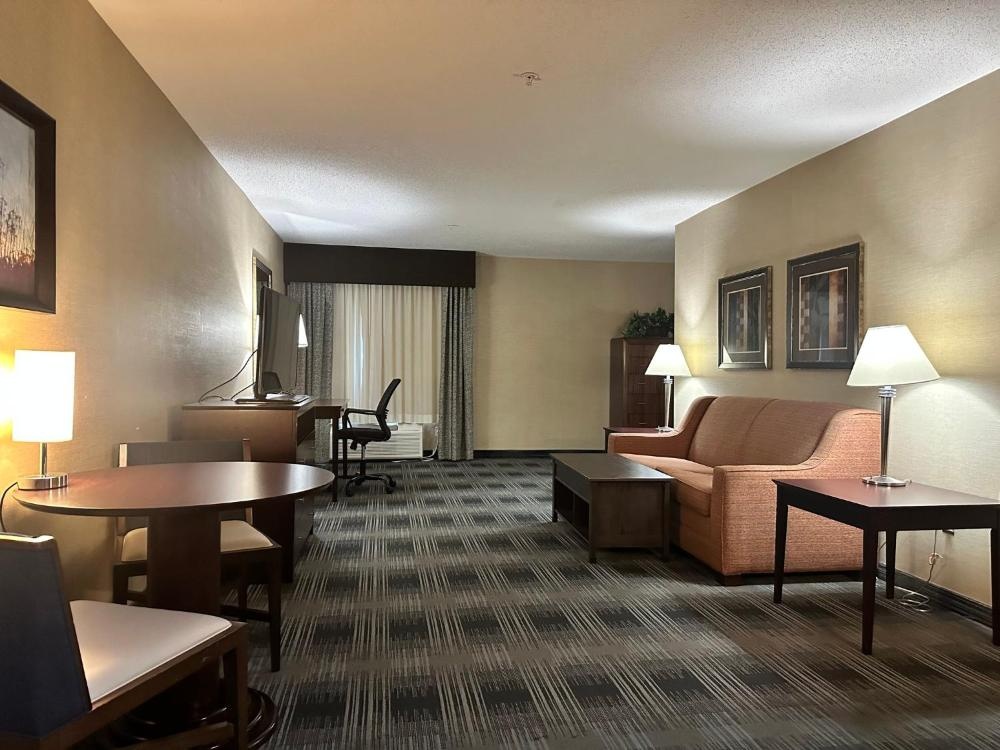 Holiday Inn Express and Suites Meriden by IHG Image 12