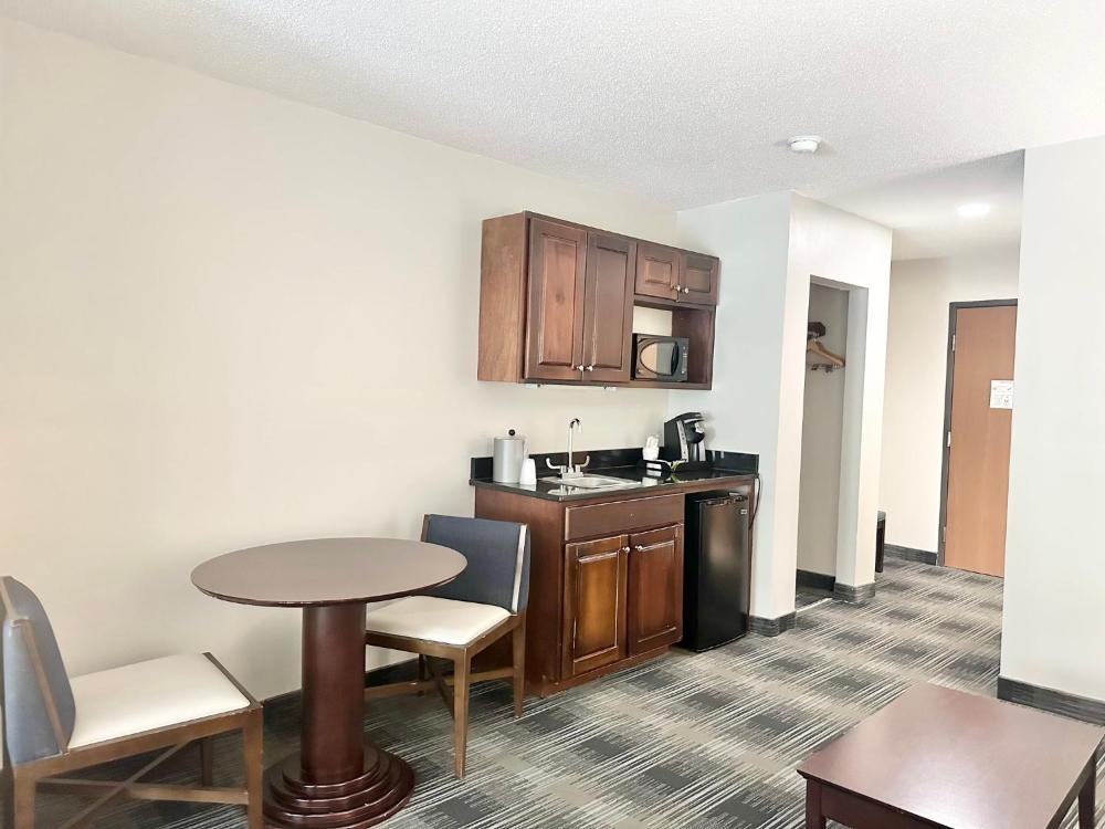 Holiday Inn Express and Suites Meriden by IHG Image 14